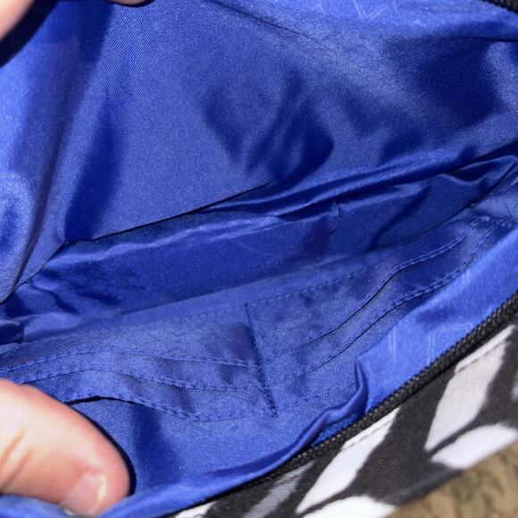 Vera Bradley Hipster/Mini Sling Chevron Medallion Pattern - Picture 6 of 7